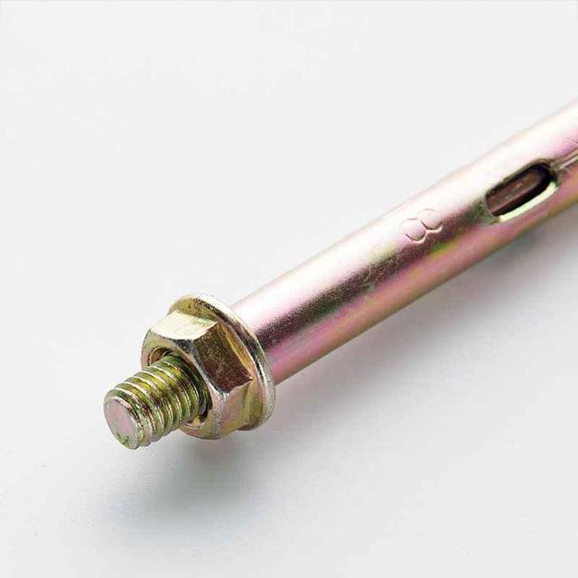 Анкер із кожухом і гайкою